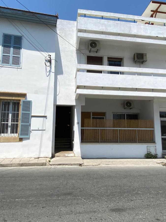Past Or Tail Rooms Lárnaca Exterior foto